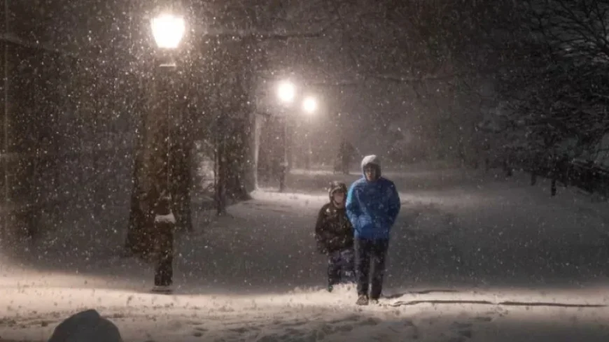 U.S. Snowstorm Update: Cyclone Bomb Brings Winds, Cancellations, Power Outages