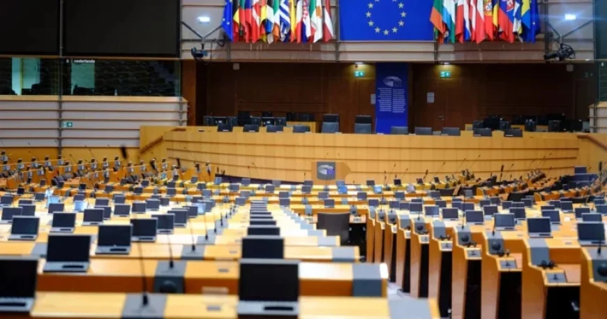 EU Parliament Freezes US Trade Deal Following Trump’s Latest Tariffs