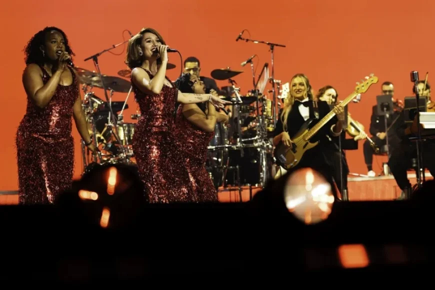 Raye to Dazzle at Accor Arena on February 15, 2026