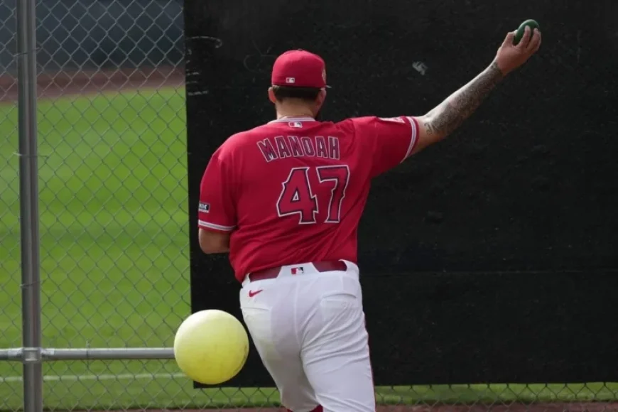Alek Manoah Arrives in LA Determined to Revive His Pitching Career