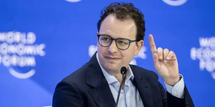 Claude’s AI Solutions Erase Billions from Tech Stock Values