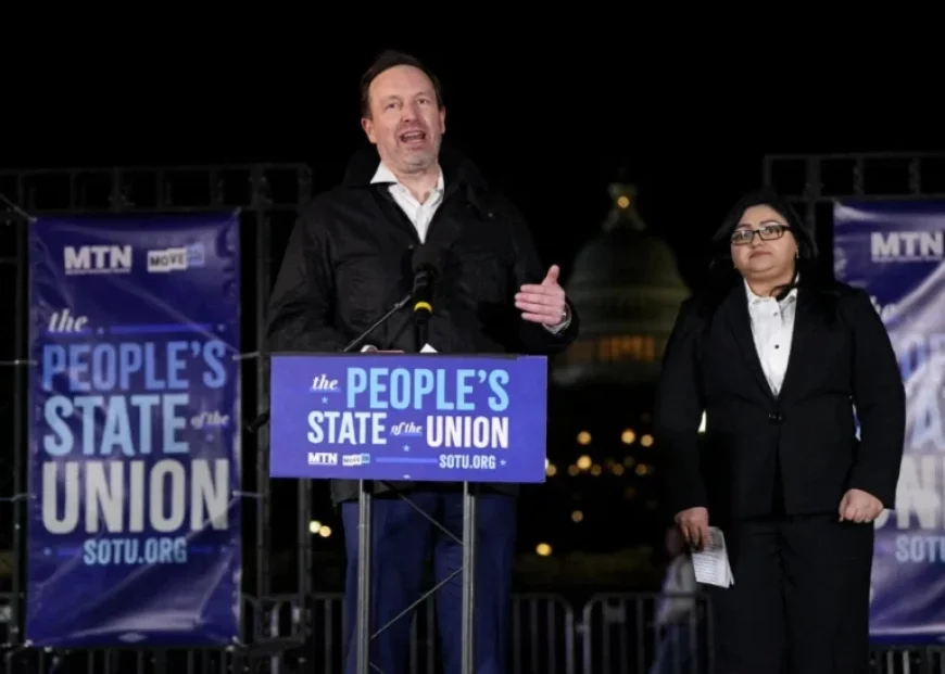 Democratic Lawmakers Attend “People’s State of the Union” Rally During Trump’s Address