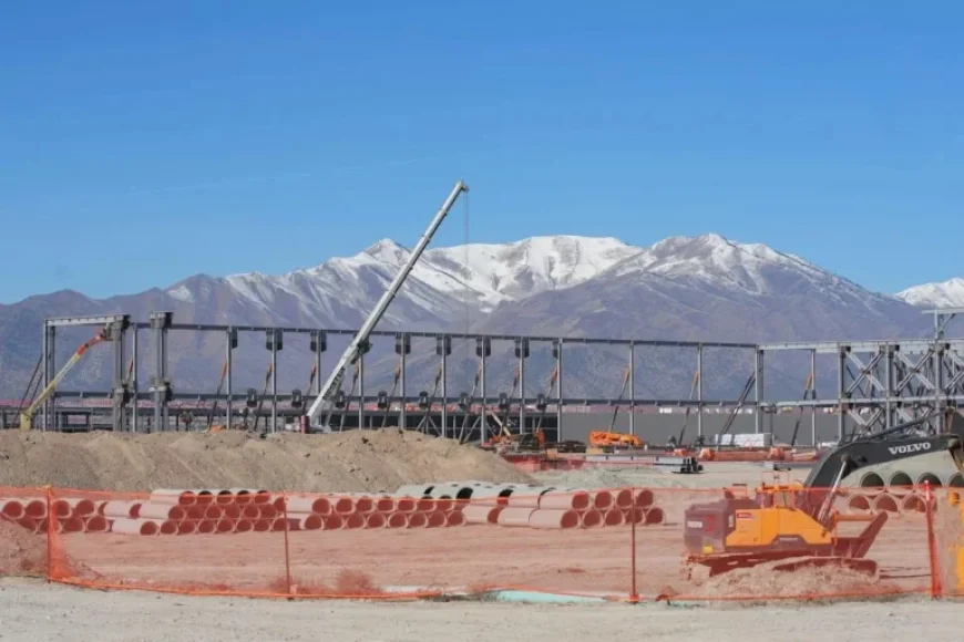 Moody’s Highlights $662 Billion Risk in Major Data Center Expansion