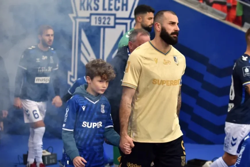 Lech and Jagiellonia Face Crucial Clashes with Huge Cash Stakes