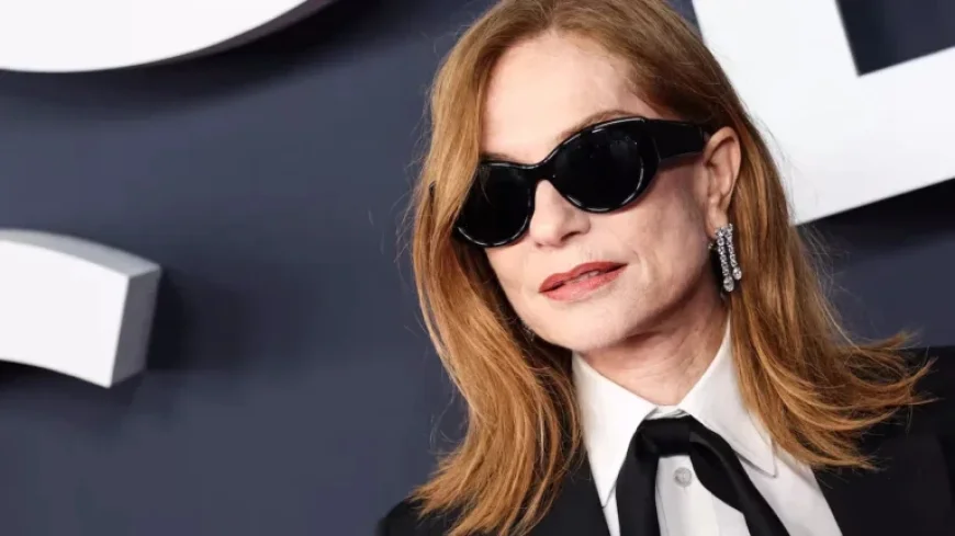 French Cinema Stars Shine on César Awards Red Carpet (PHOTOS)