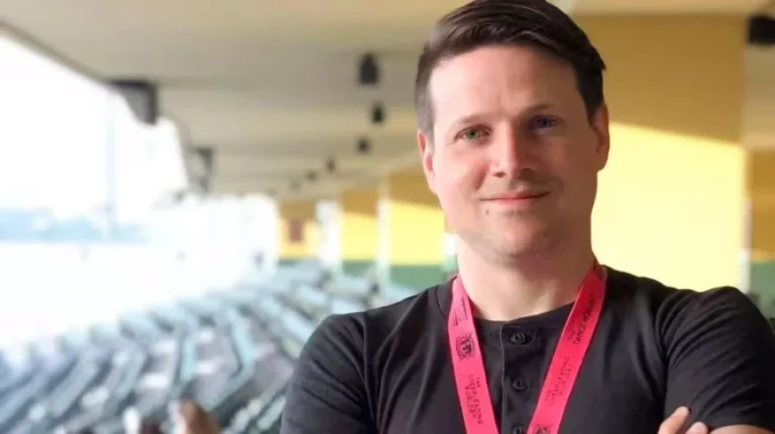 Cheerleading Coach Trial: “My First Time Was in a Threesome”