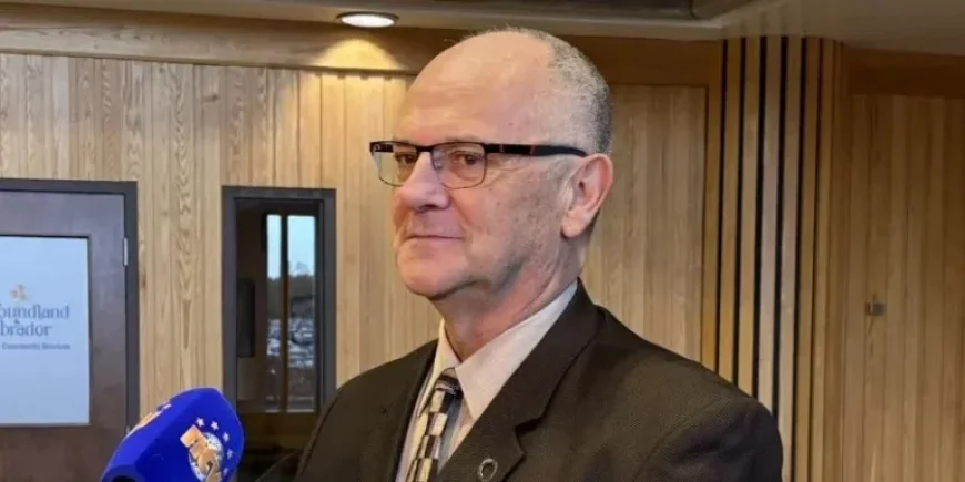 Minister Addresses PA System Challenges at New World Island Academy