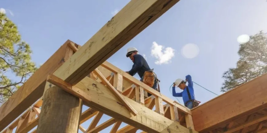 Record U.S. Emigration Surpasses Immigration, Signaling Concern for $38.8 Trillion Debt