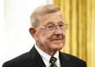 Lou Holtz, Legendary Notre Dame Coach, Dies at 86