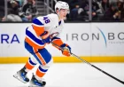 Wayne Gretzky’s endorsement collides with the Calder race: is Islanders rookie Matthew Schaefer being boxed into the wrong debate?