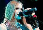 Avril Lavigne Breaks Down the Homemade Aesthetic: How Old Sports T‑Shirts and Dad’s Neckties Built a 2000s Icon