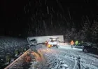 Snoqualmie Pass Conditions: 3 early-morning choke points as snow, trees, and crashes disrupt western Washington routes