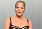 Selma Blair Carries a Cane Amid MS Battle on 2026 Vanity Fair Oscar Party Red Carpet