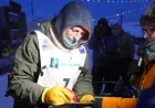 Jessie Holmes seals rare repeat Iditarod win in Nome as prize money climbs