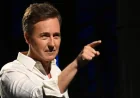 Edward Norton Wows Crowd With Powerful Poetry Reading as Colbert’s Program Nears End