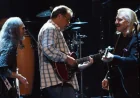Joe Walsh absent, one voice fills the space: what a heckle revealed inside an Eagles night