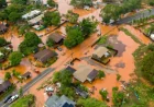 Thousands evacuated as Hawaii faces worst flooding in 20 years