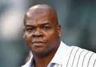 Frank Thomas Sues White Sox, Nike, Fanatics Over Jersey Sales Dispute