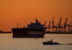 Strait of Hormuz Closure: Predicting the Rise in Oil Prices