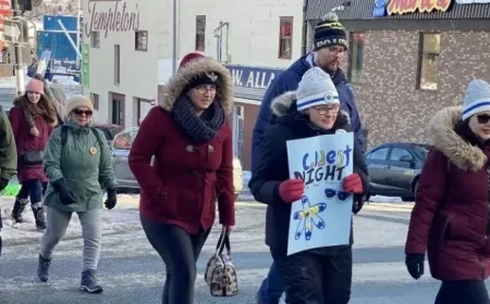 Hundreds Defy Cold to Support Youth Services Fundraiser