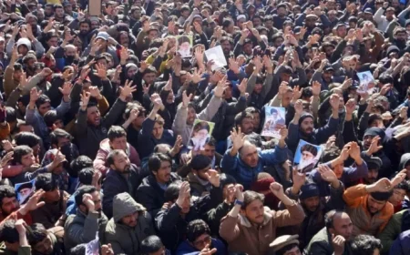 8 Killed as Pro-Iran Protest Erupts at US Consulate in Karachi