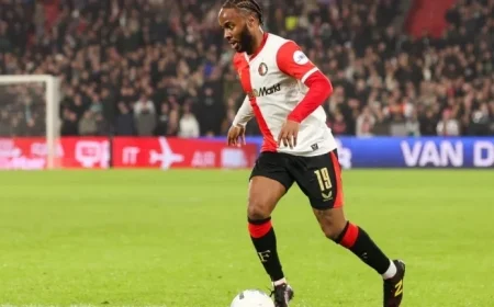 Robin van Persie Defends Raheem Sterling Against Criticism