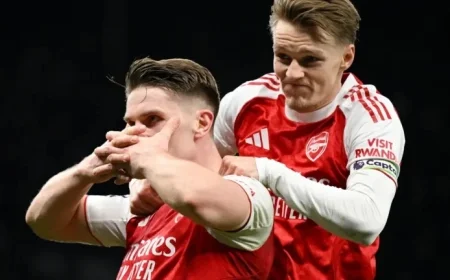 Man City Pursues Arsenal: Premier League Standings and Weekend Schedule