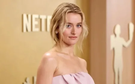 Sarah Pidgeon Dazzles in Pink Balenciaga at 2026 SAG Awards