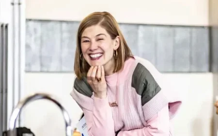 “Rosamund Pike’s ‘Inter Alia’ Unveils West End Rehearsal Photos and Full Cast”