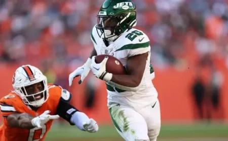 Top NFL Free Agent: Cardinals Eyeing Highly Rated Quarterback