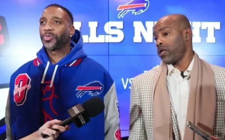 Vince Carter, Tracy McGrady Unite Bills and Raptors Fans