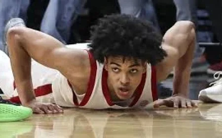 Syracuse Vs Louisville, on the road again: a late tip inside the YUM! Center spotlight