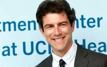 Max Greenfield on Reuniting With His New Girl Costars: ‘It’s Really Scary’ How Schmidt Slips Back In