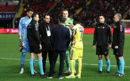Gaziantep Vs Fenerbahçe: A night of delayed lights, missing players and tense moments
