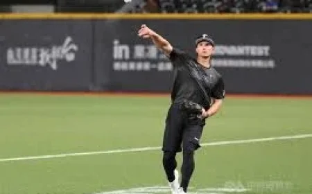 Stuart Fairchild arrives at Taipei Dome as Taiwan’s WBC roster shifts and questions follow