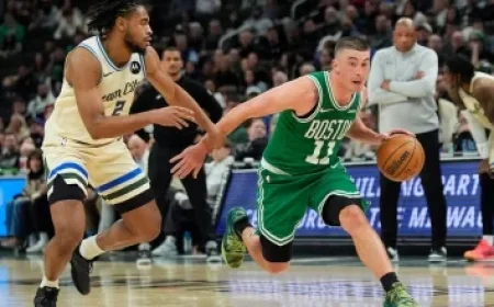 Florida Panthers Secure One-Year, Two-Way Contract with Goalie Louis Domingue