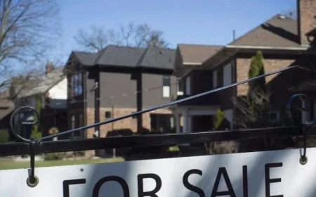 Toronto’s housing market is slipping, but listings are shrinking too — the contradiction buyers can’t ignore