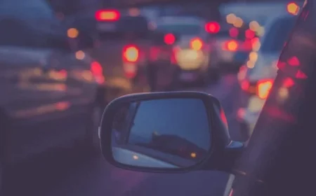 Vehicle Accident Lawyers: Two Separate Two-Vehicle Crashes Injure 1 Each in Valencia and Los Angeles