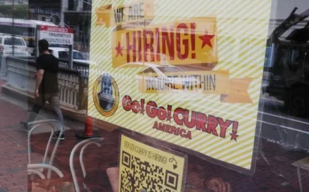 US Jobless Claims Steady; February Layoffs Plunge 55%