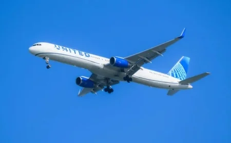 United Airlines to Ban Passengers Refusing Headphone Use