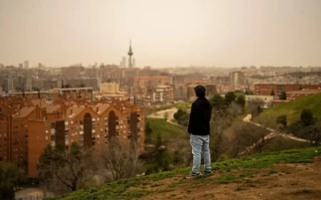 Bbc Weather: Saharan Dust Sweep Signals Spring Sky Shift