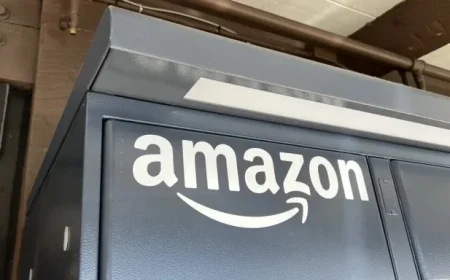 Amazon Outage Disrupts Service for Tens of Thousands of Users