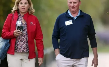 Warren Buffett’s Successor to Invest $15M Salary in Berkshire Hathaway Stock