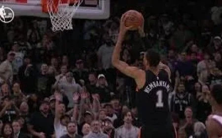 Mansfield Town headline exposes uneven match coverage: detailed recaps for other fixtures, only a live score for Mansfield Town