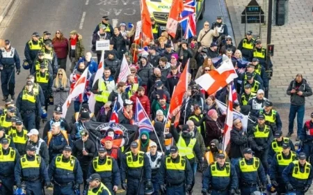 Bristol unity claim hides a city split — ‘We stand together with those under attack’ collides with far-right march