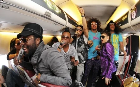 United Airlines Permanently Bans Passengers Without Headphones