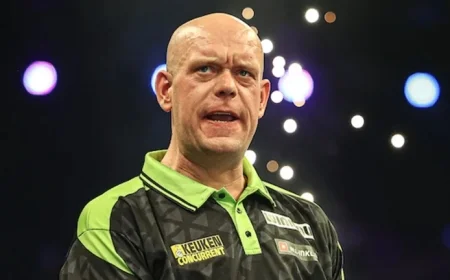Live Darts Scores as UK Open drama unfolds in Minehead