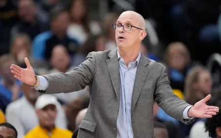 Dan Hurley Ejected in Final Second of Marquette Matchup