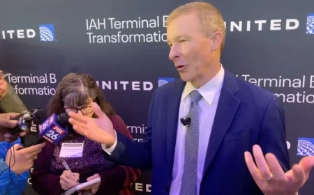 United Airlines CEO Warns of Rising Airfares