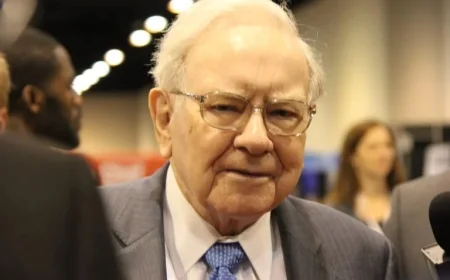 Warren Buffett Sells $4.5B in AI Stocks, Invests in 174-Year-Old Firm